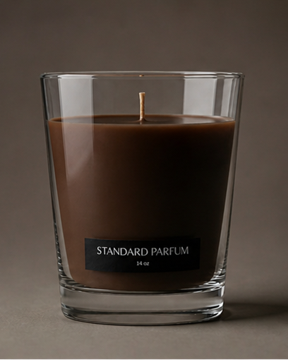 Standard Parfum candle with a warm even flame